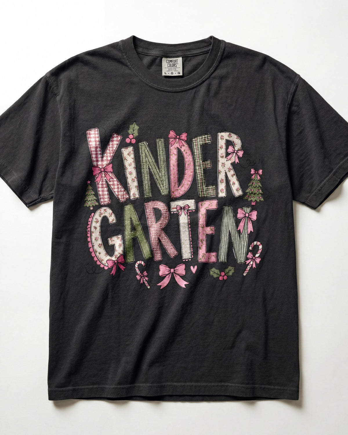 Pink Christmas Kindergarten Kindergarten Teacher Shirt